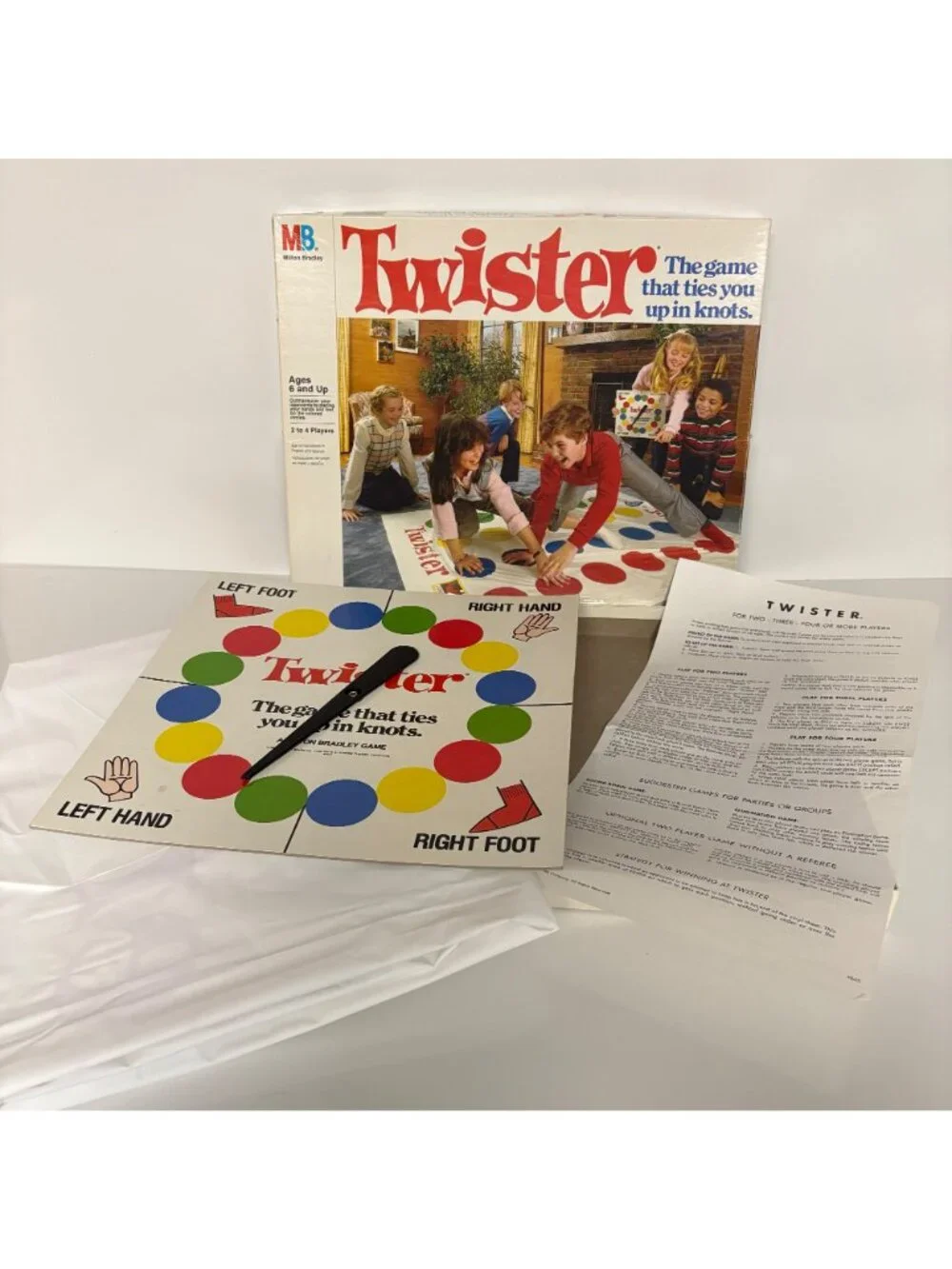 Twister Board Game 1987 MB Milton Bradley Ages 6+ 2-4 Players Classic Family Fun